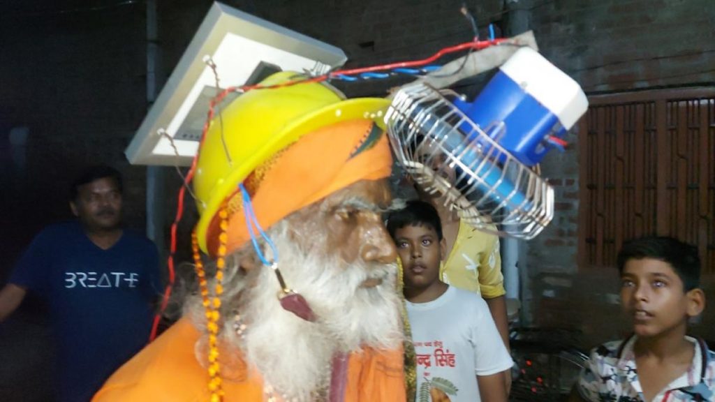 Big engineers will fail seeing such a jugaad, a fan is installed on the head to avoid the heat
Latest Rags